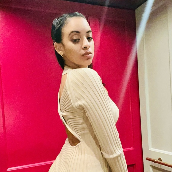 Meet your Posher, Stephanie - Picture 2 of 2